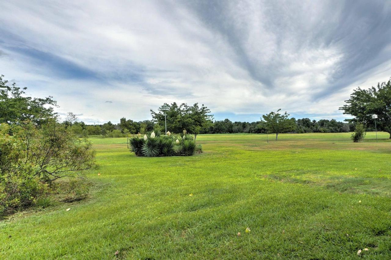 Delightful Carmine Studio On Farm Near Round Top! Luaran gambar